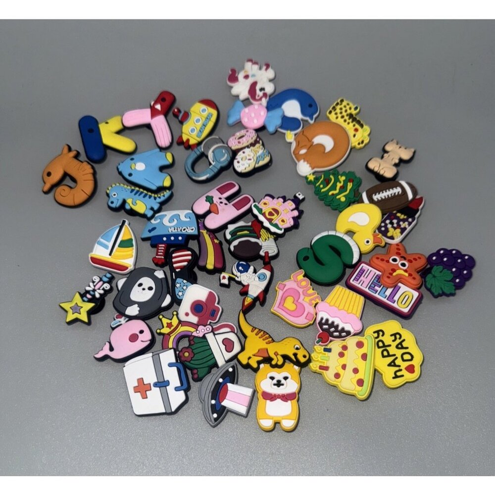 CROC CHARMS - VGC - MIXED LOT - DECORATIVE CHARMS Lot Of 44